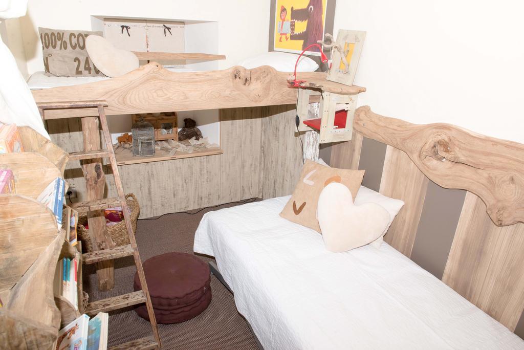 Au Bonheur D'Alphonse Bed & Breakfast Lusignan-Petit Room photo